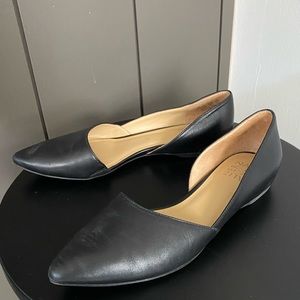 Naturalizer Black Pointed Toe Flats